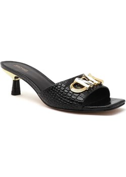 Michael Kors Skórzane klapki AMAL KITTEN ze sklepu Gomez Fashion Store w kategorii Klapki damskie - zdjęcie 185378317