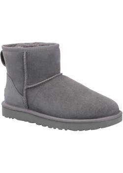 UGG Skórzane śniegowce W Classic Mini II ze sklepu Gomez Fashion Store w kategorii Śniegowce damskie - zdjęcie 185379027