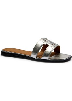 Tommy Hilfiger Skórzane klapki ze sklepu Gomez Fashion Store w kategorii Klapki damskie - zdjęcie 185379125