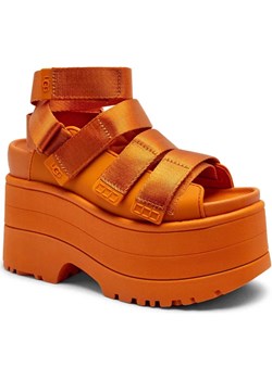 UGG Sandały 3w1 | Goldenrise ze sklepu Gomez Fashion Store w kategorii Klapki damskie - zdjęcie 185379205