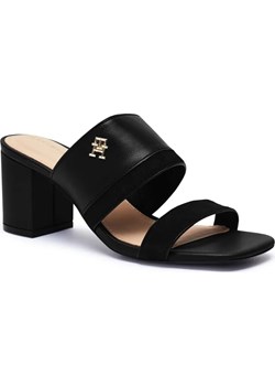 Tommy Hilfiger Skórzane klapki ze sklepu Gomez Fashion Store w kategorii Klapki damskie - zdjęcie 185379268