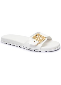 TORY BURCH Klapki | z dodatkiem skóry ze sklepu Gomez Fashion Store w kategorii Klapki damskie - zdjęcie 185379295