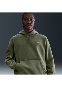 Męska bluza z kapturem Nike Solo Swoosh - Zieleń ze sklepu Nike poland w kategorii Bluzy męskie - zdjęcie 185389639