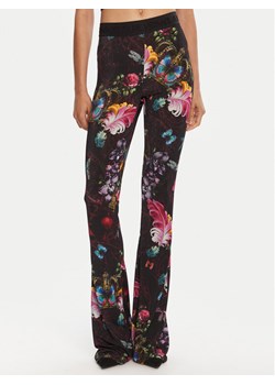 Versace Jeans Couture Legginsy 79HAC107 JS487 Kolorowy Flare Fit ze sklepu MODIVO w kategorii Spodnie damskie - zdjęcie 185391215