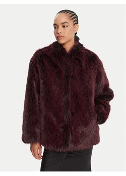 Patrizia Pepe Futro 8O0197 E072 Bordowy Regular Fit ze sklepu MODIVO w kategorii Futra damskie - zdjęcie 185391257