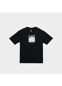 NIKE T-SHIRT U NSW TEE M90 OC OPEN ze sklepu JD Sports  w kategorii T-shirty męskie - zdjęcie 185393907