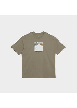 NIKE T-SHIRT U NSW TEE M90 OC OPEN ze sklepu JD Sports  w kategorii T-shirty męskie - zdjęcie 185393909
