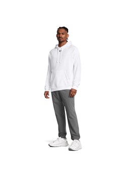 Męskie spodnie treningowe Under Armour UA Vibe Woven Pants - szare ze sklepu Sportstylestory.com w kategorii Spodnie męskie - zdjęcie 185395448