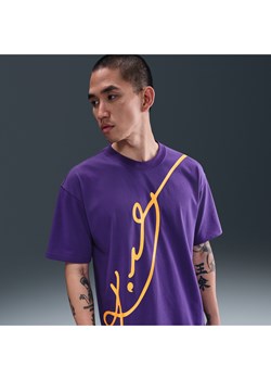 Męski T-shirt do koszykówki Dri-FIT Kobe - Fiolet - id: 41959706000new - marki Nike - 185410686 Męski T-shirt do koszykówki Dri-FIT Kobe - Fiolet ze sklepu Nike poland w kategorii T-shirty męskie - zdjęcie 185410686