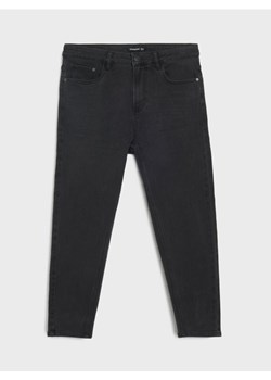 Sinsay - Jeansy cropped carrot fit - czarny ze sklepu Sinsay w kategorii Jeansy męskie - zdjęcie 185420116