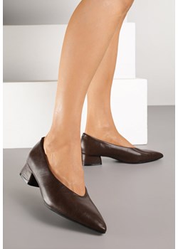 Ciemnobrązowe Czółenka Vices na Obcasie Typu Słupek ze Skórzaną Wkładką Rilomena - id: Q7096-54-BROWN - marki Renee - 185421295 Ciemnobrązowe Czółenka Vices na Obcasie Typu Słupek ze Skórzaną Wkładką Rilomena ze sklepu renee.pl w kategorii Czółenka - zdjęcie 185421295