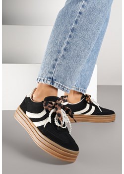 Czarne Sneakersy w Stylu Tenisówek na Grubej Podeszwie z Tłoczeniem i Perłami Asortte ze sklepu born2be.pl w kategorii Buty sportowe damskie - zdjęcie 185422418