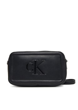 Torebka Calvin Klein Bold Ck Camera Bag LV04F3220G Czarny ze sklepu eobuwie.pl w kategorii Listonoszki - zdjęcie 185434419