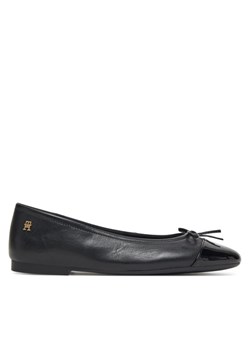 Baleriny Tommy Hilfiger Patent Toe-Cap FW0FW08830 Czarny ze sklepu eobuwie.pl w kategorii Balerinki - zdjęcie 185440867