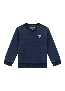 Guess Bluza N5YQ06 KCYC0 Granatowy Regular Fit ze sklepu MODIVO w kategorii Bluzy chłopięce - zdjęcie 185441867