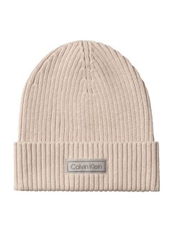 Calvin Klein Czapka Patch Chunky Rib Cotton Beanie LV04D8053G Beżowy ze sklepu MODIVO w kategorii Czapki zimowe damskie - zdjęcie 185441877