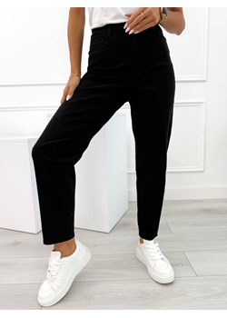 Czarne Spodnie Mom Jeans ze sklepu ModnaKiecka.pl w kategorii Spodnie damskie - zdjęcie 185444329