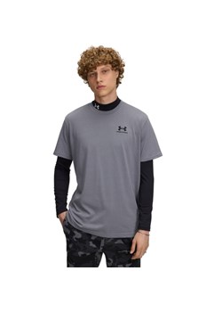 Męski t-shirt z nadrukiem Under Armour UA Logo Emb Heavyweight SS - szary ze sklepu Sportstylestory.com w kategorii T-shirty męskie - zdjęcie 185444515