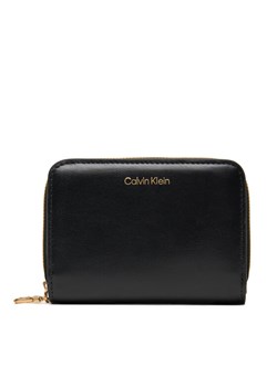 Calvin Klein Mały Portfel Damski Ck Medium Flap Zip Around LV04F1075G Czarny ze sklepu MODIVO w kategorii Portfele damskie - zdjęcie 185464216