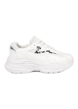 Shelvt Białe sportowe buty z ozdobnym akcentem ze sklepu ButyModne.pl w kategorii Buty sportowe damskie - zdjęcie 185466268