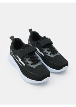 Sinsay - Sneakersy z siateczką - czarny ze sklepu Sinsay w kategorii Buty sportowe dziecięce - zdjęcie 185468866