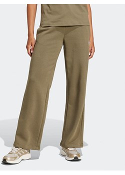 adidas Spodnie dresowe w kolorze khaki - id: 17445567 - marki adidas - 185472407 adidas Spodnie dresowe w kolorze khaki ze sklepu Limango Polska w kategorii Spodnie damskie - zdjęcie 185472407