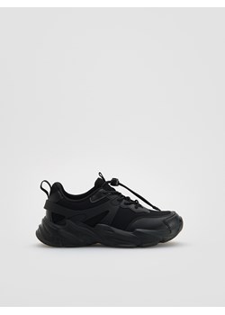 Reserved - Sportowe sneakersy - czarny ze sklepu Reserved w kategorii Buty sportowe dziecięce - zdjęcie 185472685