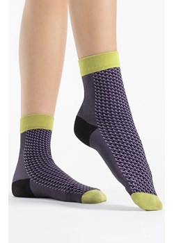 Skarpetki damskie wzorzyste Op-Art dark lilac 40 DEN, Kolor śliwkowy-melanż, Rozmiar uniwersalny, Fiore ze sklepu Intymna w kategorii Skarpetki damskie - zdjęcie 185488159