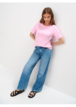 Mohito - Różowy t-shirt z merceryzowanej bawełny - pastelowy różowy ze sklepu Mohito w kategorii Bluzki damskie - zdjęcie 185491669