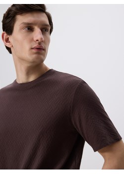 Reserved - Strukturalny t-shirt regular - ciemnobrązowy ze sklepu Reserved w kategorii T-shirty męskie - zdjęcie 185491888