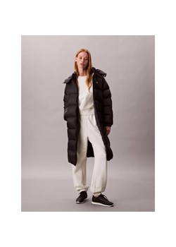 Calvin Klein Jeans Puchowy płaszcz ESSENTIAL ze sklepu Gomez Fashion Store w kategorii Płaszcze damskie - zdjęcie 185498615