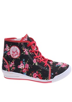 Wysokie dziewczęce trampki w kwiatki czarno-czerwone /A2-3 7544 S089/ ze sklepu Pantofelek24.pl w kategorii Trampki dziecięce - zdjęcie 185499327