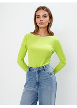 Mohito - Dopasowana neonowa bluzka - neonowy ze sklepu Mohito w kategorii Bluzki damskie - zdjęcie 185517935