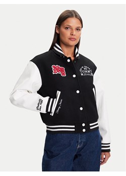 Tommy Jeans Kurtka bomber Varsity DW0DW21628 Czarny Regular Fit ze sklepu MODIVO w kategorii Kurtki damskie - zdjęcie 185521659