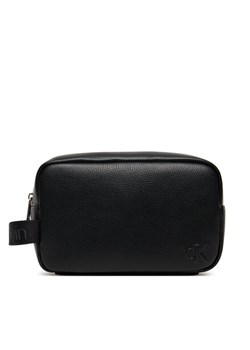 Calvin Klein Kosmetyczka Cargo Dopp Kit LV04D1090G Czarny ze sklepu MODIVO w kategorii Kosmetyczki - zdjęcie 185533348