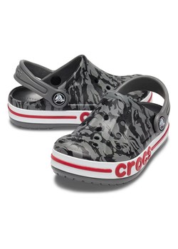 Crocs Chodaki &quot;Bayaband Seasonal Printed&quot; w kolorze szaro-czarno-czerwonym ze sklepu Limango Polska w kategorii Klapki dziecięce - zdjęcie 185539845