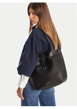 MICHAEL Michael Kors Torebka Avery 30F5SQ7T2L Czarny ze sklepu MODIVO w kategorii Torebki worki - zdjęcie 185545387