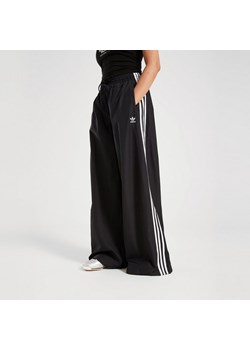 ADIDAS SPODNIE OVERSIZED TP ze sklepu JD Sports  w kategorii Spodnie damskie - zdjęcie 185551967