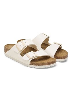 Birkenstock Klapki &quot;Arizona BF&quot; w kolorze kremowym ze sklepu Limango Polska w kategorii Klapki damskie - zdjęcie 185566229