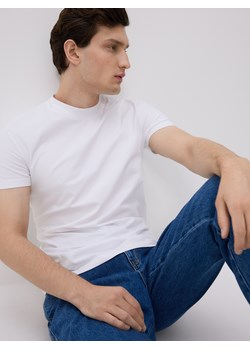 Reserved - Bawełniany t-shirt slim fit - biały ze sklepu Reserved w kategorii T-shirty męskie - zdjęcie 185580136