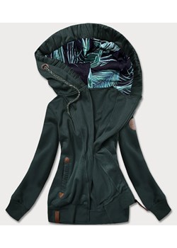 Bluza damska z ozdobnym kapturem ciemna zielona (AMG725-2) ze sklepu goodlookin.pl w kategorii Bluzy damskie - zdjęcie 185597428