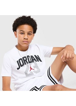 JORDAN T-SHIRT JRDN HERITAGE TEE WHT B ze sklepu JD Sports  w kategorii T-shirty chłopięce - zdjęcie 185601647