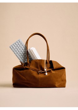 Reserved - Torebka shopper z imitacji zamszu - brązowy - id: 189FE-82X - marki Reserved - 185607395 Reserved - Torebka shopper z imitacji zamszu - brązowy ze sklepu Reserved w kategorii Torby Shopper bag - zdjęcie 185607395