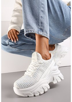 Białe Sneakersy na Grubej Podeszwie Ozdobione Cyrkoniami Nallua ze sklepu born2be.pl w kategorii Buty sportowe damskie - zdjęcie 185617177