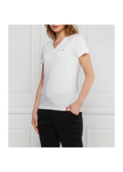 Tommy Hilfiger T-shirt HERITAGE | Regular Fit ze sklepu Gomez Fashion Store w kategorii Bluzki damskie - zdjęcie 185617717