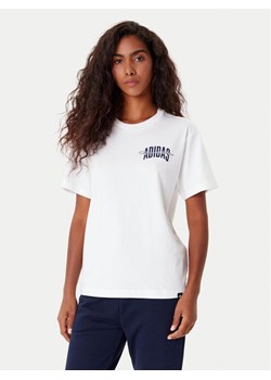 adidas T-Shirt Collegiate Graphic JV8545 Biały Regular Fit ze sklepu MODIVO w kategorii Bluzki damskie - zdjęcie 185630806