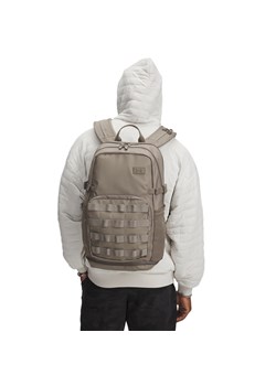 Plecak treningowy uniseks Under Armour UA Triumph Sport Backpack - beżowy ze sklepu Sportstylestory.com w kategorii Plecaki - zdjęcie 185650406