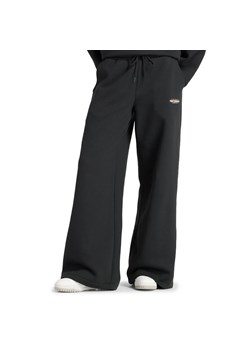 Spodnie damskie New Balance WP53903BK - czarne ze sklepu streetstyle24.pl w kategorii Spodnie damskie - zdjęcie 185654745