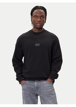 HUGO Bluza Delastcrew 50546672 Czarny Relaxed Fit ze sklepu MODIVO w kategorii Bluzy męskie - zdjęcie 185672948
