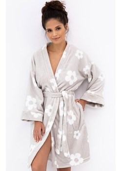 Sensis krótki szlafrok damski Melody, Kolor beżowy-wzór, Rozmiar S/M, SENSIS - id: 214713 - marki Sensis - 185674275 Sensis krótki szlafrok damski Melody, Kolor beżowy-wzór, Rozmiar S/M, SENSIS ze sklepu Intymna w kategorii Szlafroki damskie - zdjęcie 185674275